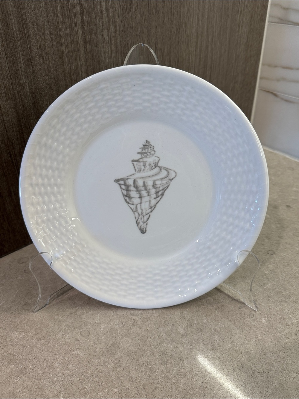 Wedgwood Nantucket Geo. Davis Conch Plate - 9” Diameter